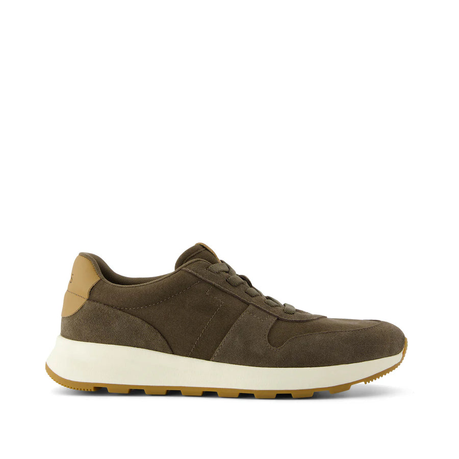 Men's TRVL LITE Retro Runner Sneaker