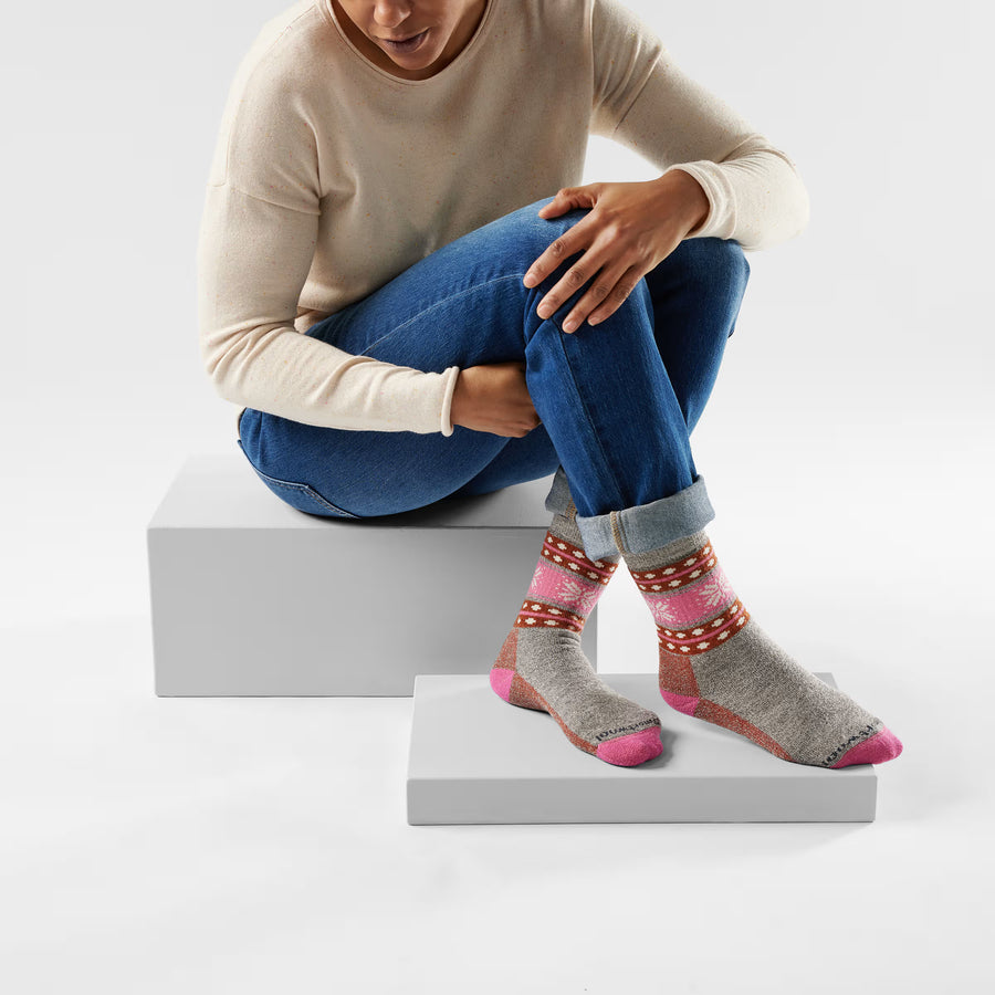 Everyday Cozy Snowflake Dream Crew Socks