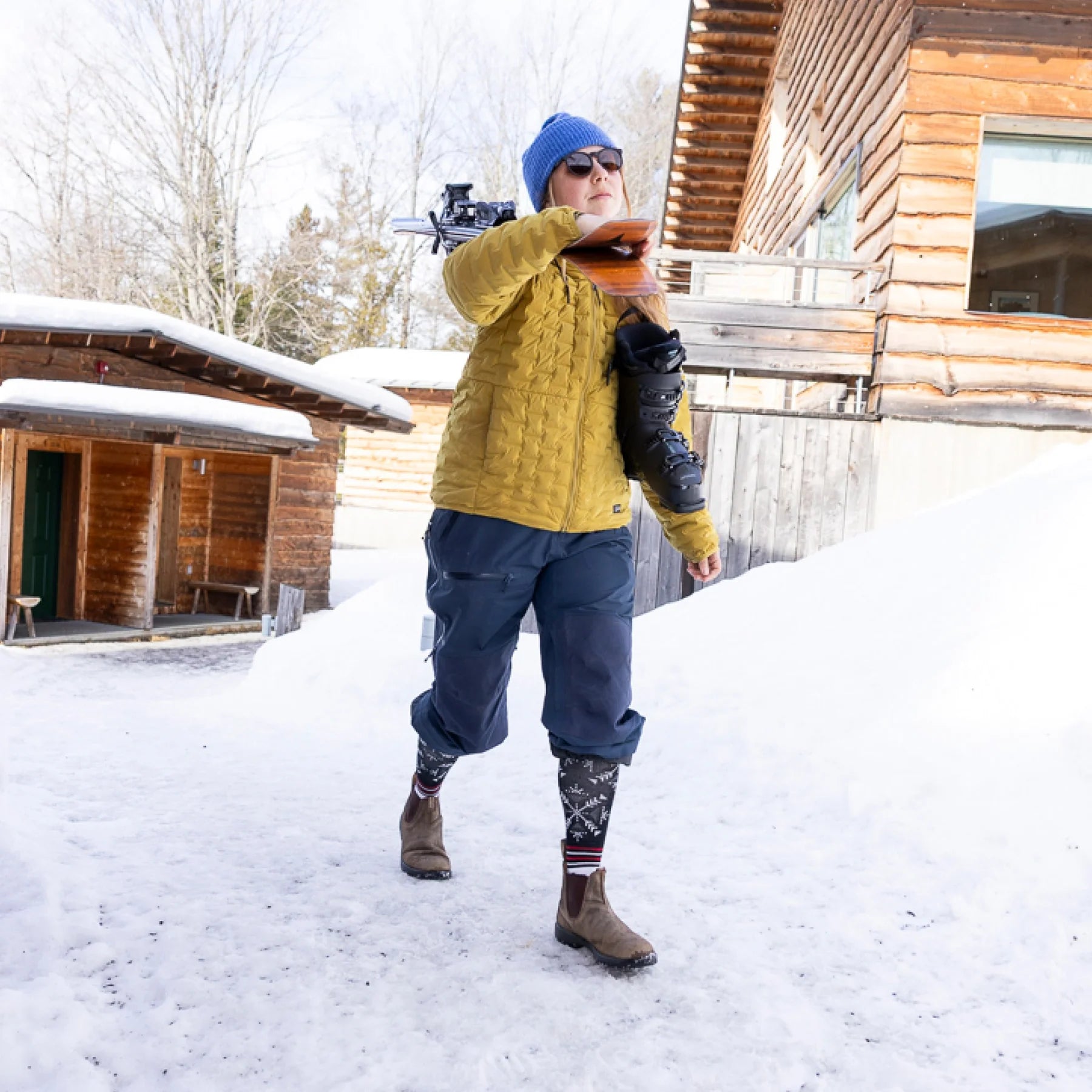 Darn Tough Women's Snowfall Over-the-Calf Midweight Ski & Snowboard Socks
