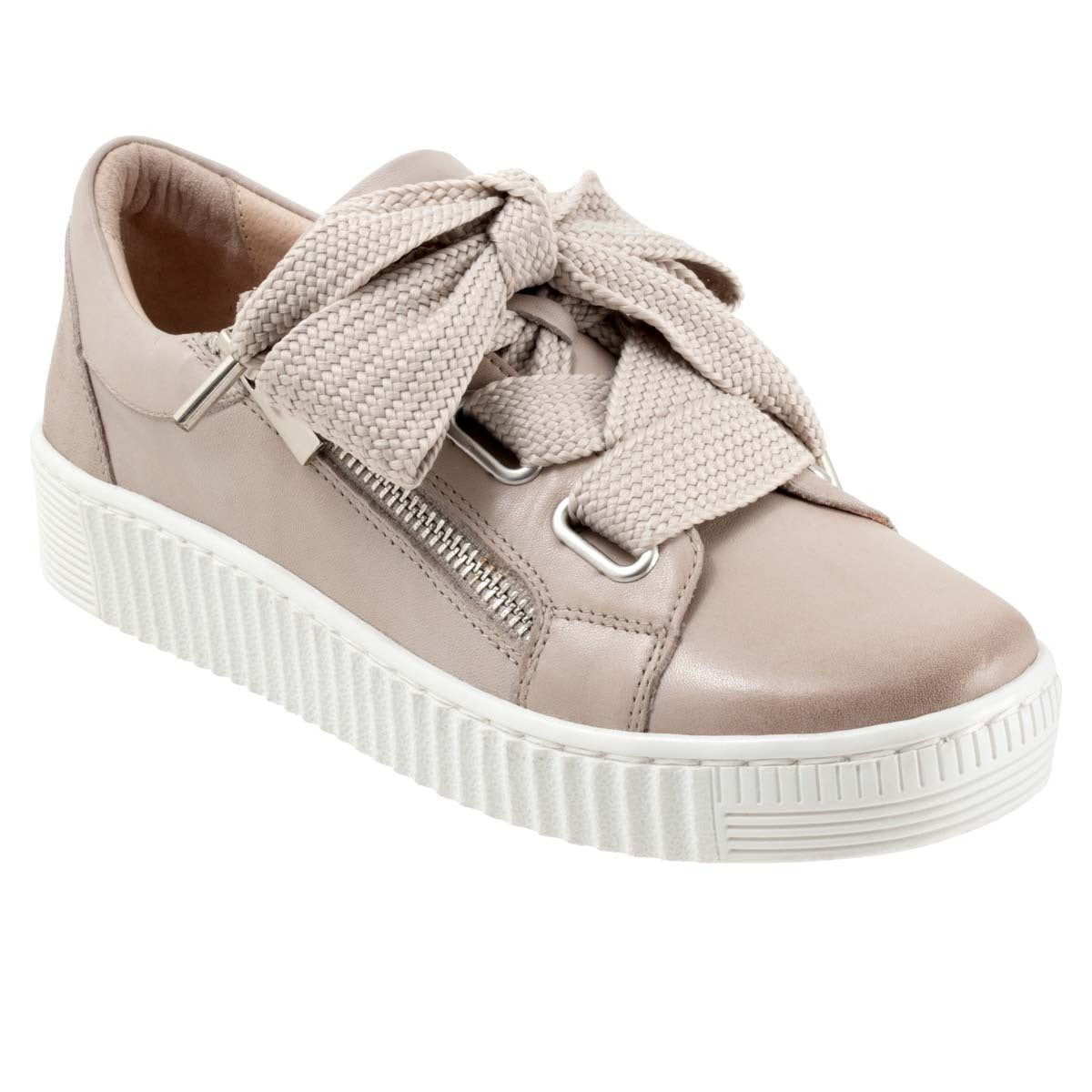 Jovi Sneakers