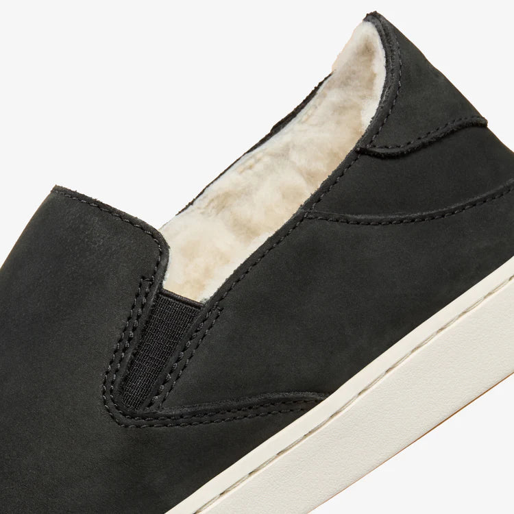 Women’s Pehuea Cozy Sneakers