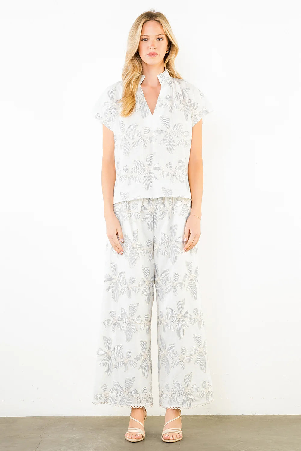 THML Short Sleeve Embroidery Floral Top