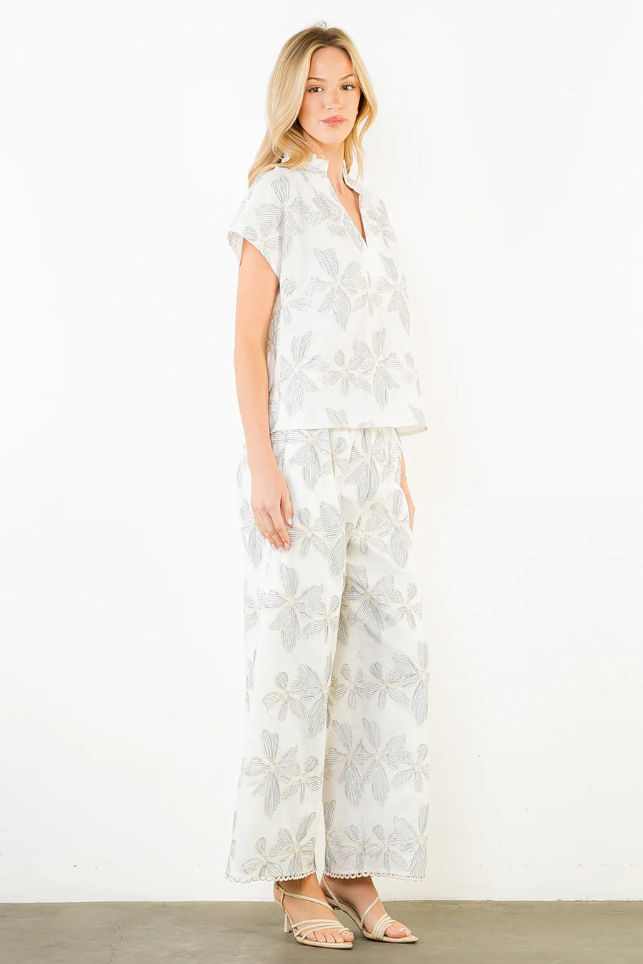 THML Short Sleeve Embroidery Floral Top