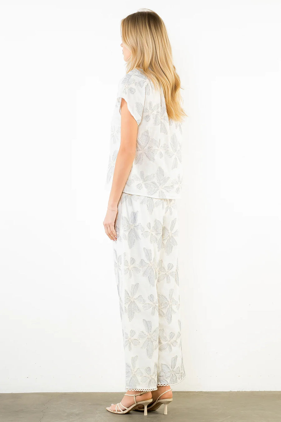THML Short Sleeve Embroidery Floral Top