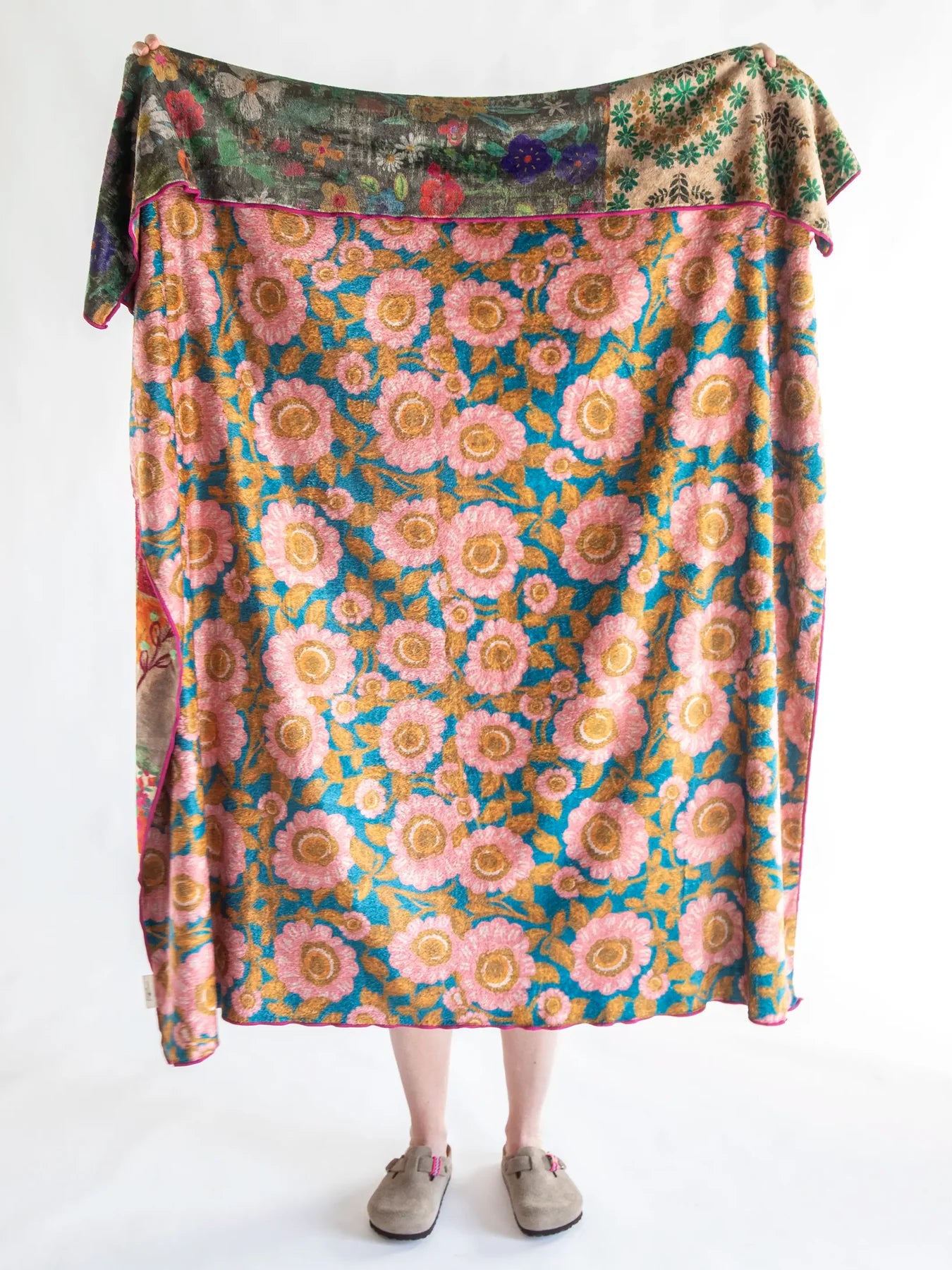 Double-Sided Cozy Throw Blanket