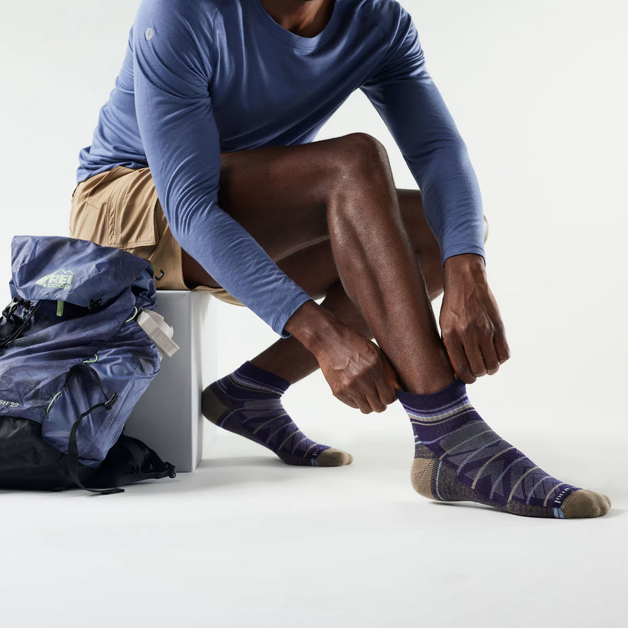 Hike Pattern Ankle Socks