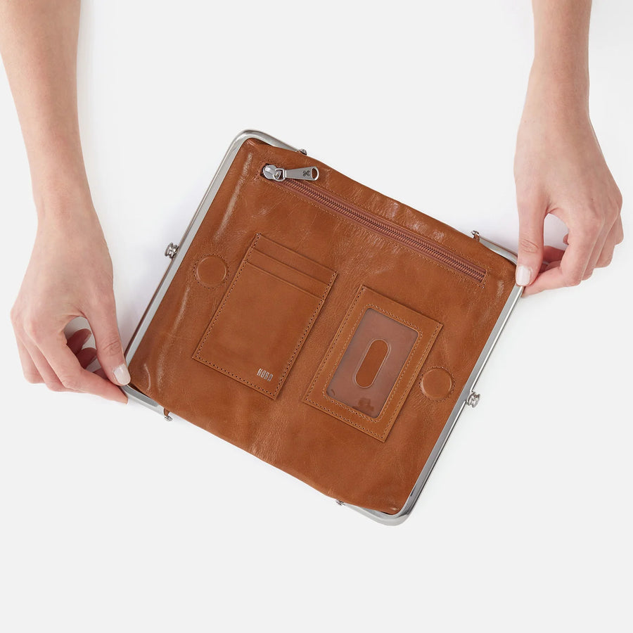 HOBO Lauren Clutch-Wallet