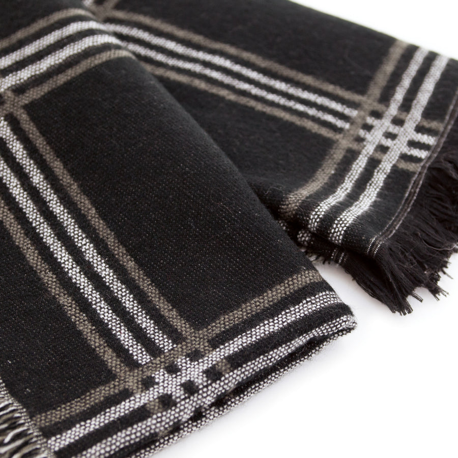 Aventura Sara Plaid Scarf