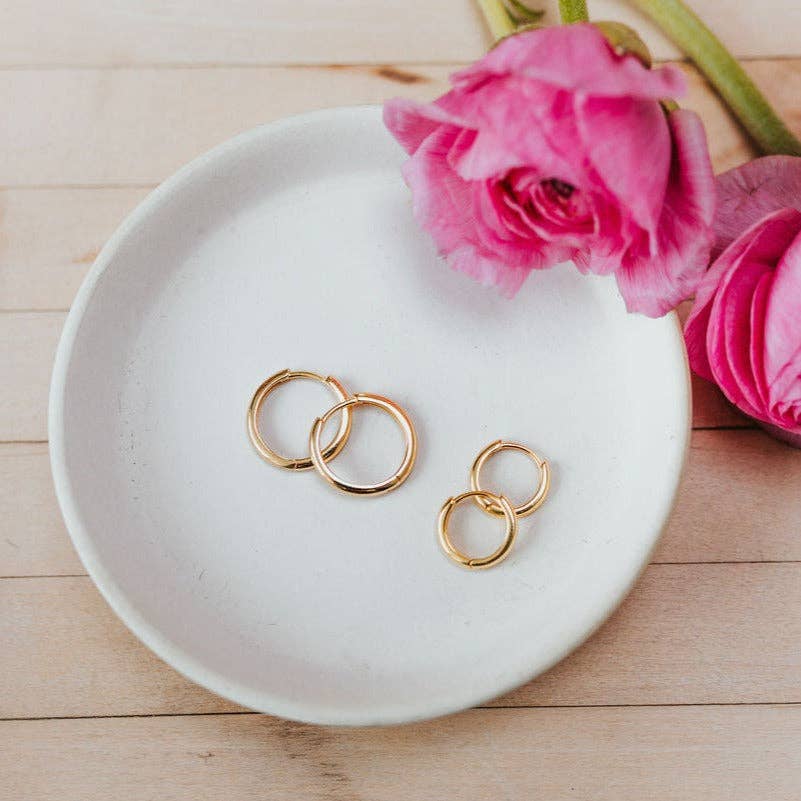 Mauve Jewelry Olivia Essential Hoops