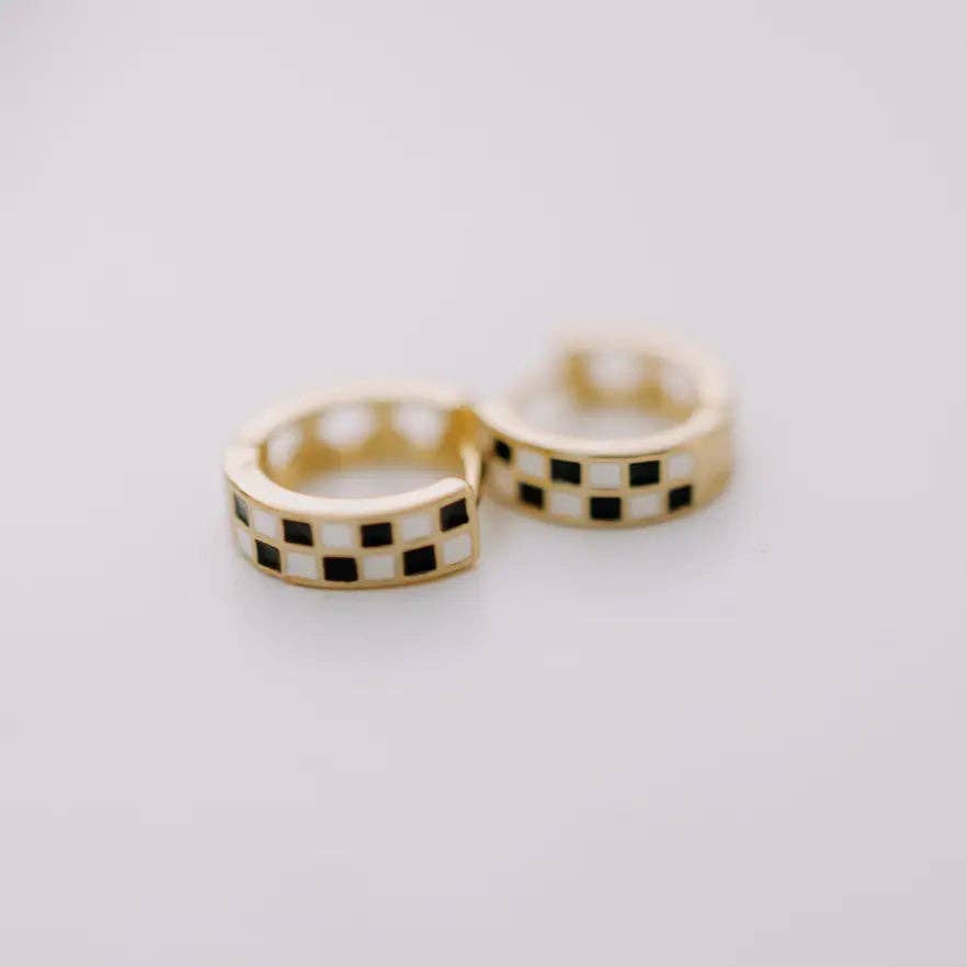 Mauve Jewelry Black & White Checkered Hoops